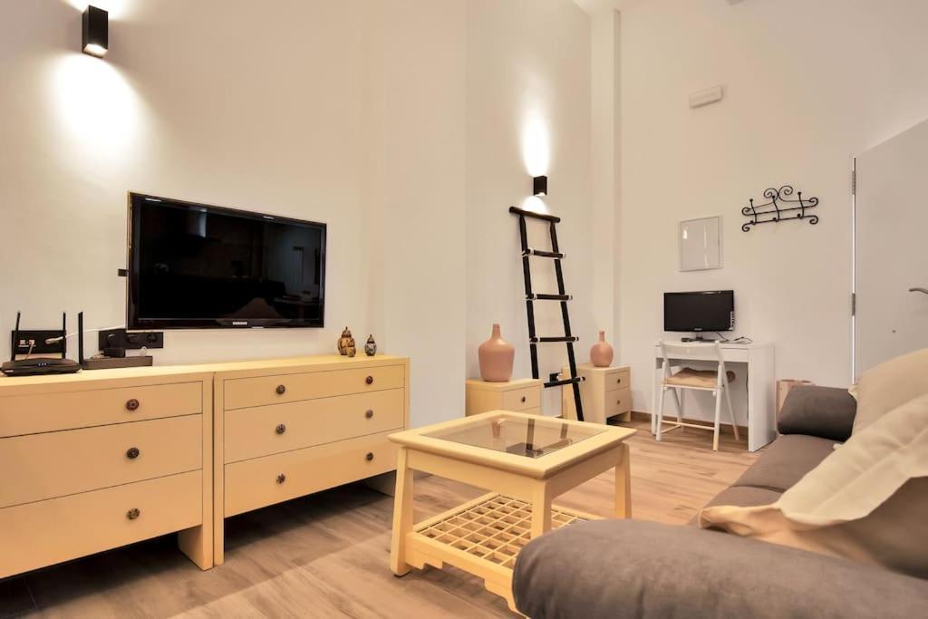 Moderno Loft En El Corazon Historico De Estepona - Casa Pepita 17 Extérieur photo